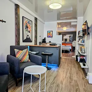  Appartement Place Des Arts By Hébergements Dcl