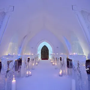 4* Hotel De Glace